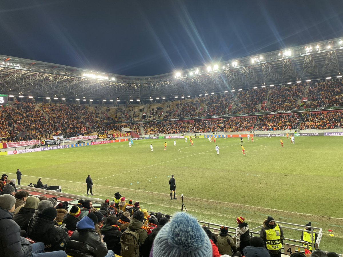 Kamil Soszyński (@riptorek) on Twitter photo Nie było aż tak zimno 😅
Jak wytrawny bokser Jaga wypunktowała Baćkę i jedziemy dalej!!!! 💛❤️
Dzięki <a href="/Jagiellonia1920/">Jagiellonia Białystok</a>, pięknych czasów dożyliśmy Nie było aż tak zimno 😅
Jak wytrawny bokser Jaga wypunktowała Baćkę i jedziemy dalej!!!! 💛❤️
Dzięki <a href="/Jagiellonia1920/">Jagiellonia Białystok</a>, pięknych czasów dożyliśmy