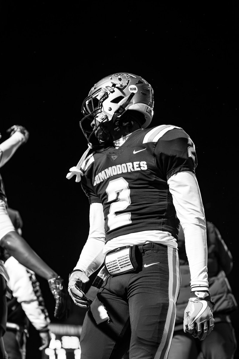 Elijah Moss-Williams (@elijahmoss_8) on Twitter photo Blessed to receive another offer from the University of Virginia I’d like to thank <a href="/dyrri_mccain/">Dyrri McCain</a> , <a href="/jsperos/">Justin Speros</a> , my family , teammates, and the entire Maury & UVA football staff Blessed to receive another offer from the University of Virginia I’d like to thank <a href="/dyrri_mccain/">Dyrri McCain</a> , <a href="/jsperos/">Justin Speros</a> , my family , teammates, and the entire Maury & UVA football staff