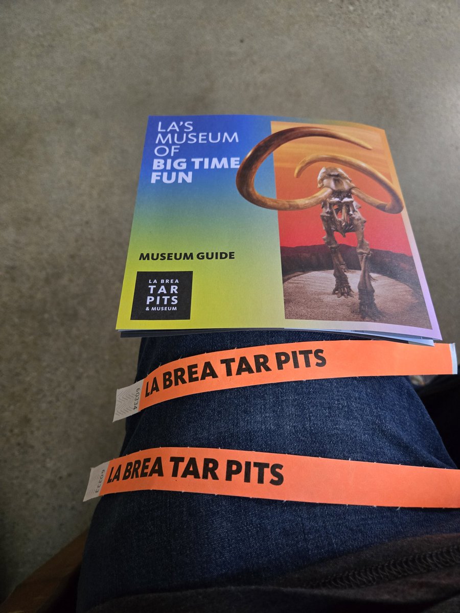 1InTooDeep's tweet image. Maddogg &amp;amp; I Landed in LA and checked out the hit La Brea Tar Pits. Now we eat and head to Pasadena for the weekend! 
#pokemongo
#UnovaTour