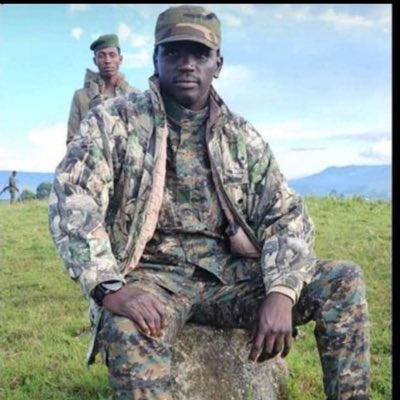 Mubijabo's tweet photo. #NewProfilePic https://t.co/S7iHTfscaf