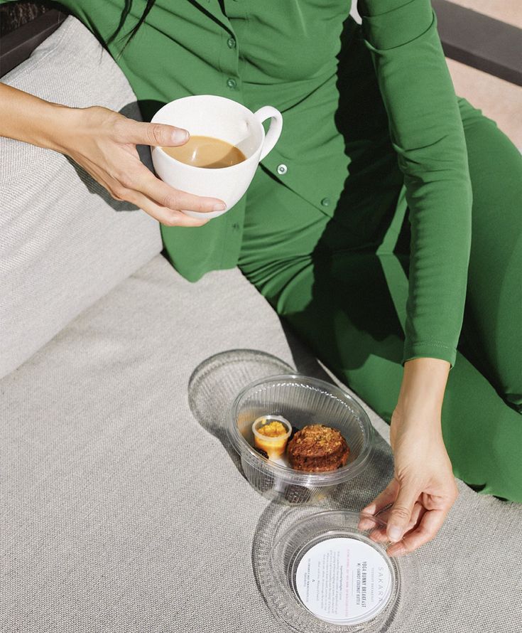 FazalShah418310's tweet image. #Implies #businesswoman