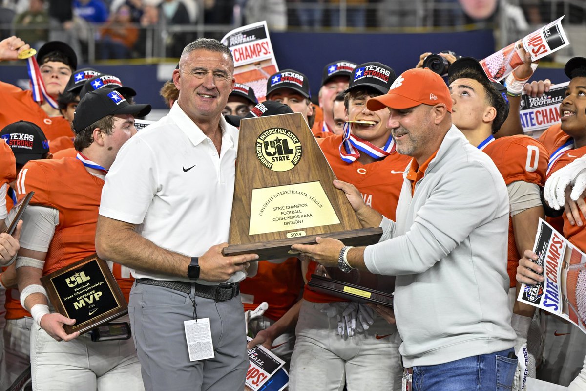 Taylor Arenz (@taylorarenz) on Twitter photo Have you listened and gotten to know <a href="/celina_football/">Celina Football</a> HC Bill Elliott? Don’t miss our great chat⬇️ <a href="/RecruitCelinaFB/">Celina Bobcat Football Recruiting</a> <a href="/CelinaISD/">Celina ISD</a> #TXHSFB
texashsfootball.com/texas-hs-footb… Have you listened and gotten to know <a href="/celina_football/">Celina Football</a> HC Bill Elliott? Don’t miss our great chat⬇️ <a href="/RecruitCelinaFB/">Celina Bobcat Football Recruiting</a> <a href="/CelinaISD/">Celina ISD</a> #TXHSFB
texashsfootball.com/texas-hs-footb…