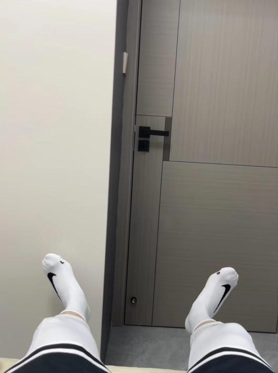 CNM883's tweet photo. 缺点啥 https://t.co/eyEXaoNTGZ