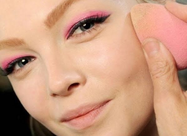 El acabado natural triunfa en 2025: así son las nuevas bases de #maquillaje de esta temporada ✨ bit.ly/4gLTqHH
