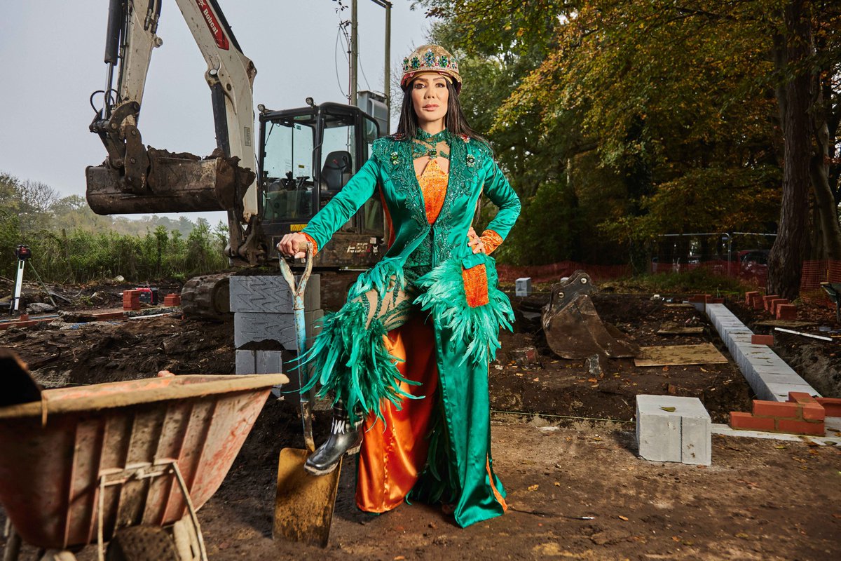 The new chaotically-heartwarming <a href="/CTV/">CTV</a> Life Channel Original series #QueenOfTheCastle becomes the crown jewel of Wednesday nights beginning March 26.

Click to read the full press release <a href="/thelede_ca/">The Lede</a>: thelede.ca/9v3ub8
