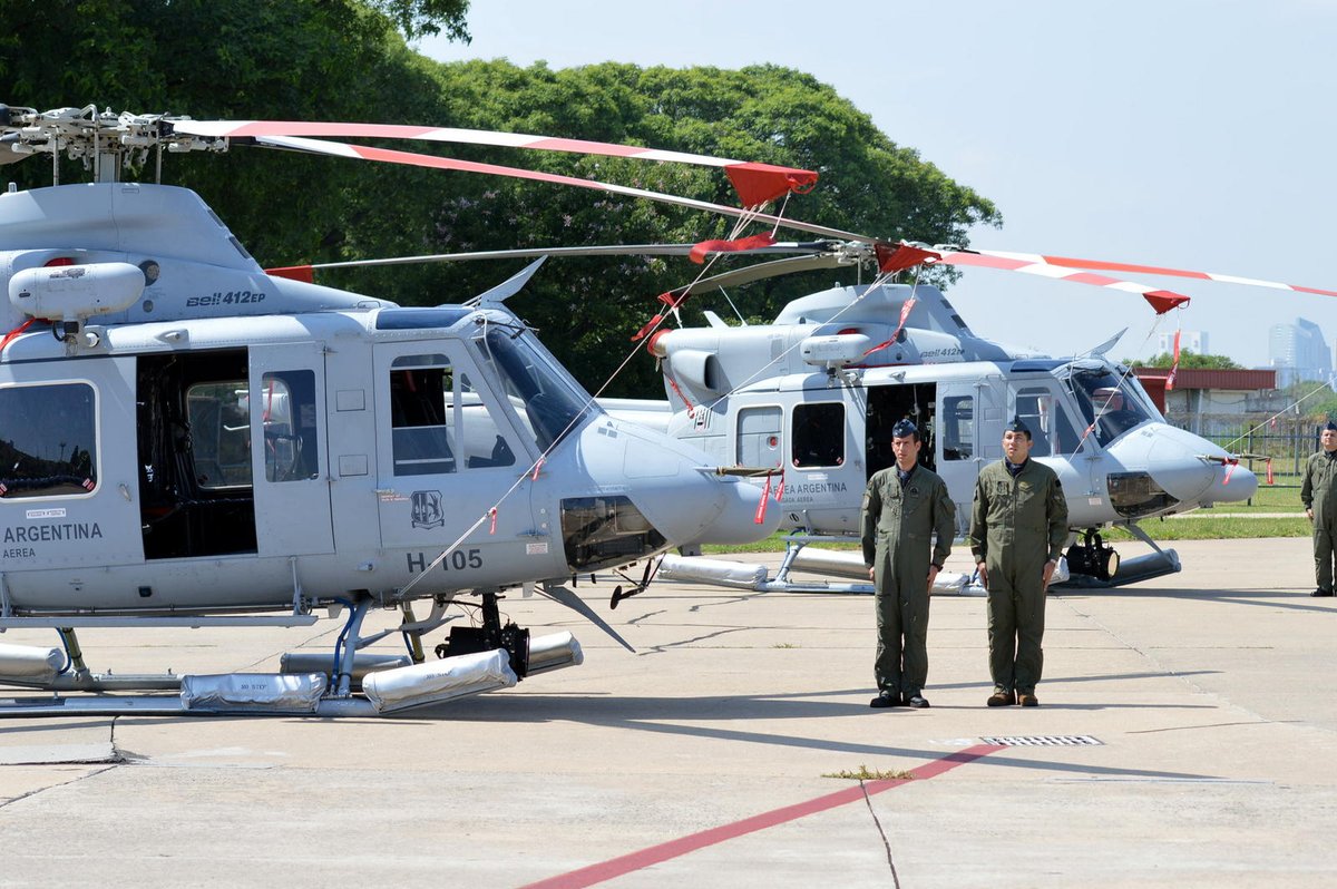 20 de Febrero de 2018, presentación de los 4 <a href="/BellFlight/">Bell</a> 412EP de la VII Brigada Aérea de la <a href="/FuerzaAerea_Arg/">FuerzaAéreaArgentina</a> en el AEP <a href="/aviacionline/">Aviacionline.com</a> <a href="/aeromilitaria/">Pista 18</a> <a href="/RosarioSpotters/">SAAR AIR ROS</a> <a href="/Argendef/">Argendef</a> <a href="/DefensaNAC/">DefensaNAC</a> <a href="/AviacionDefensa/">Aviacion Defensa</a> <a href="/Zonamilitar1/">Zona Militar</a>