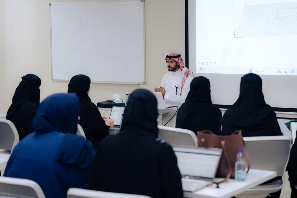 لقطات من ورشة عمل الطباعة ثلاثية الأبعاد في الطب، تجربة مليئة بالإبداع والتعلم!✨

#Shaping_BioFuture
#BMES_IAU