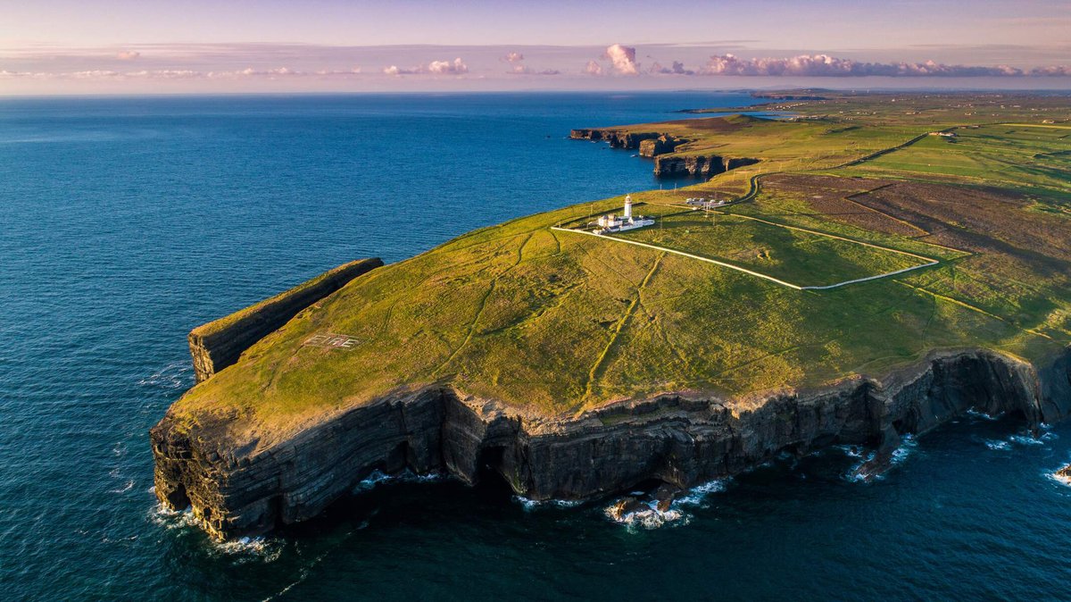 Failte_Ireland's tweet image. Fáilte Ireland has today launched a new five-year plan that will help drive and sustain tourism in North Kerry and West Clare (Cliff Coast) at @BGestatehotel, Tralee, Co. Kerry.

The Cliff Coast Destination and Experience Development Plan (DEDP) aims to create a sustainable…