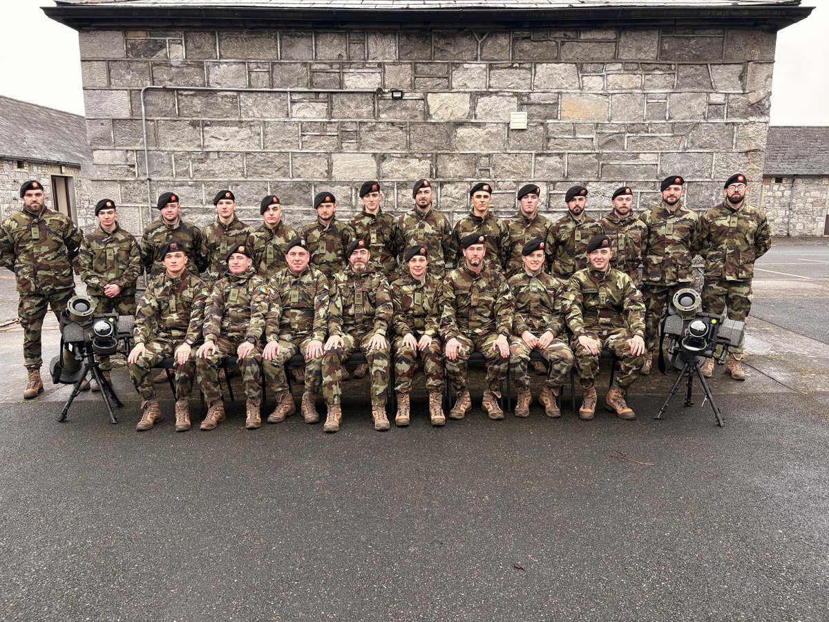 The 28th Bn, in conjunction with the 6th Bn had students that successfully completed the Javelin YE course.

The students were tested on AFV level 2 in Custume barracks Athlone on the 19/02/25 and completed the course with a tactical carrying exercise in Finner Camp today.