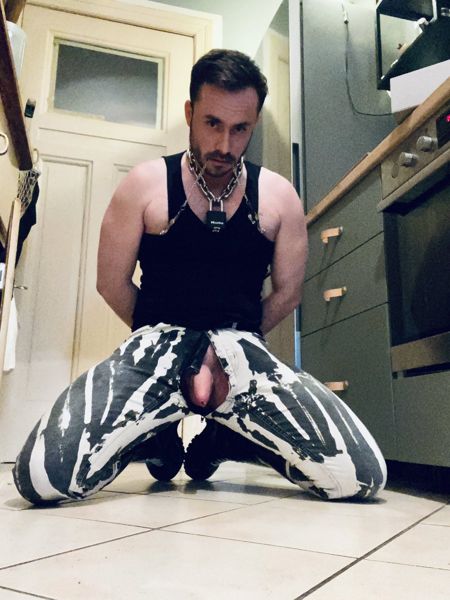 I'm ready to serve brutal men! Please contact me if you are looking for a permanent slave.