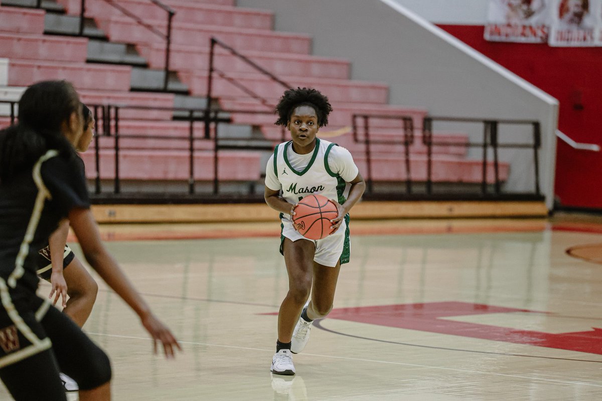MHSsportsradio's tweet photo. Last night, our @MHSGirlsBBall1 team dominated Western Hills 62-10. The girls move on to play #4 Springfield this Saturday in the district finals. 
📸: Priscilla Johanningmeier https://t.co/7iNG3tZWQf