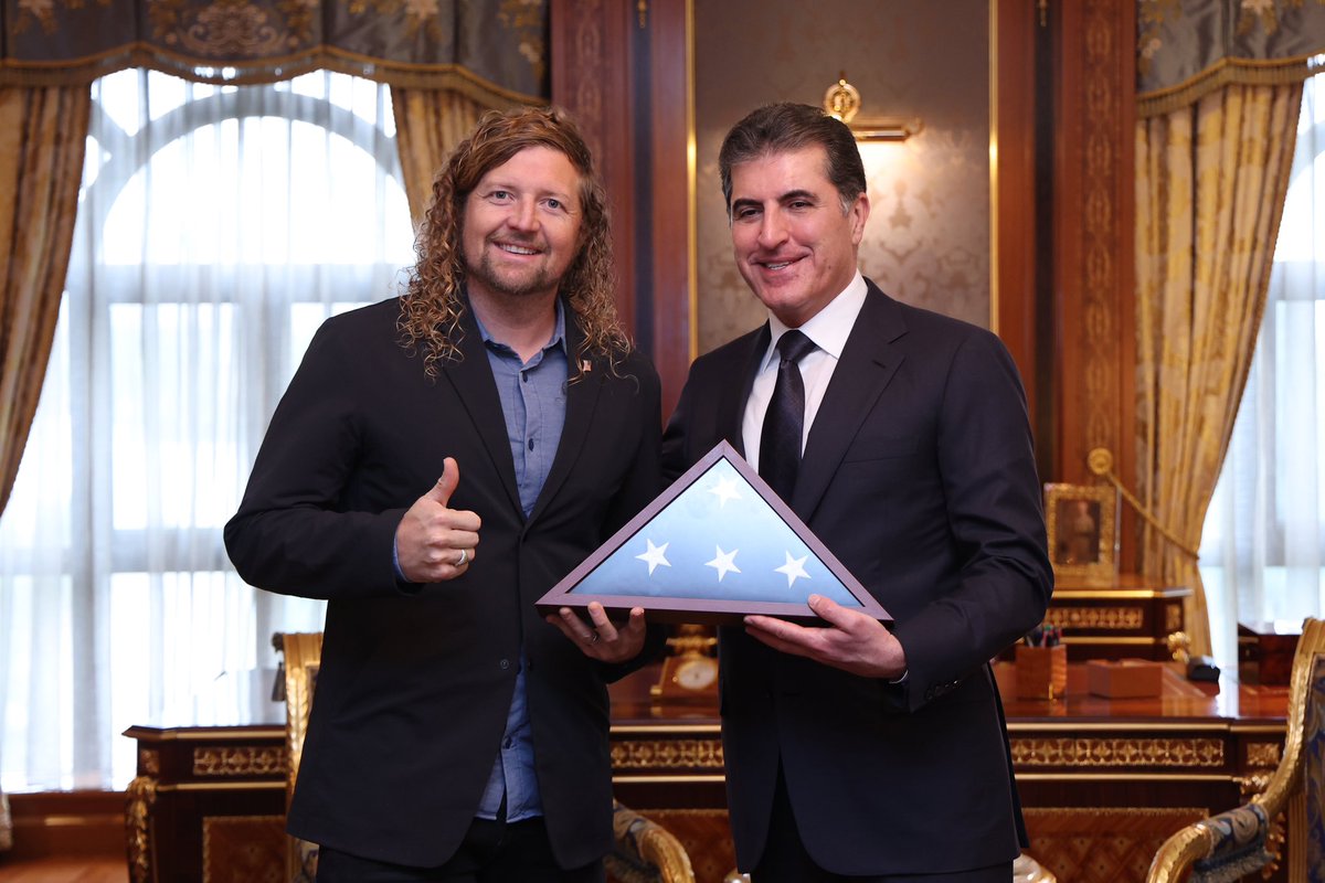 seanfeucht's tweet image. Was honored to bring this flag for President Barzani as a sign of the deep friendship shared between the United States and Kurdistan and our commitment to peace in the Middle East.

Since 2009, I have been bringing teams of doctors, nurses, professionals here along with hundreds…