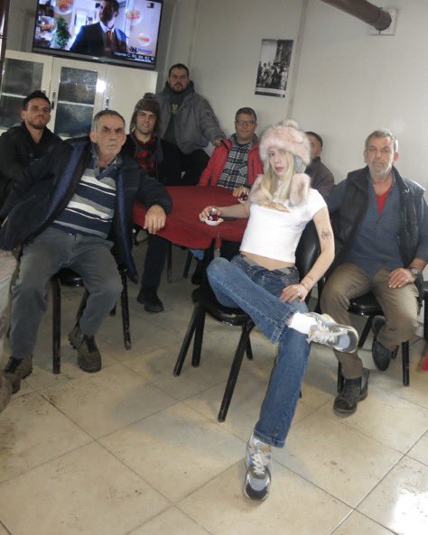 melizade0's tweet photo. muhendislik fakultesinde kizlar https://t.co/7fejF6MFx4
