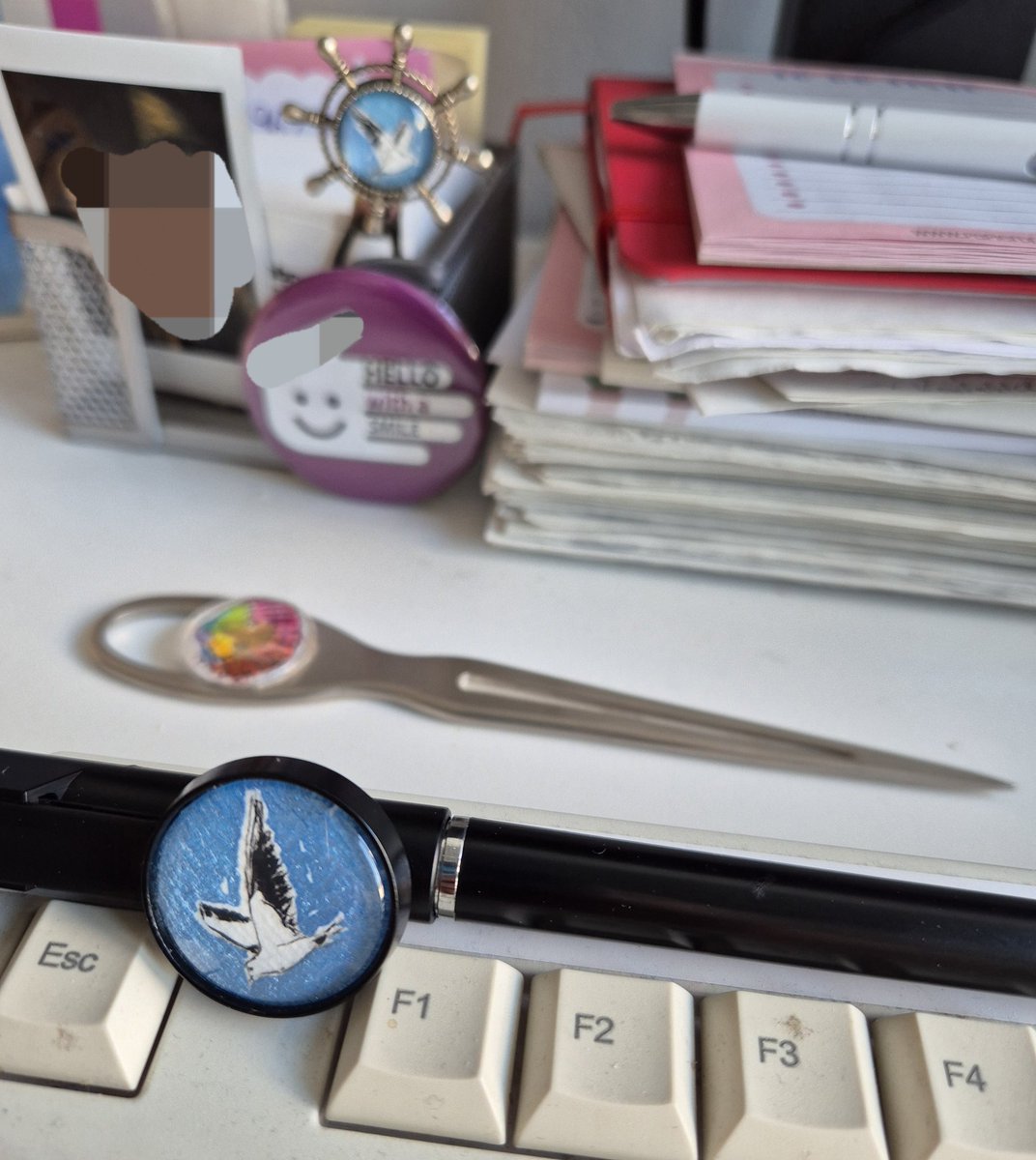 Heute schwieriges Gespräch auf Arbeit mit freundlicher Unterstützung der FF Moewe von der lieben <a href="/wandklex/">wandklex Ingrid</a> gewuppt. 
Wobei die Wandklex eh immer mit auf Arbeit dabei ist 🤩.
#wandklexkundenfoto