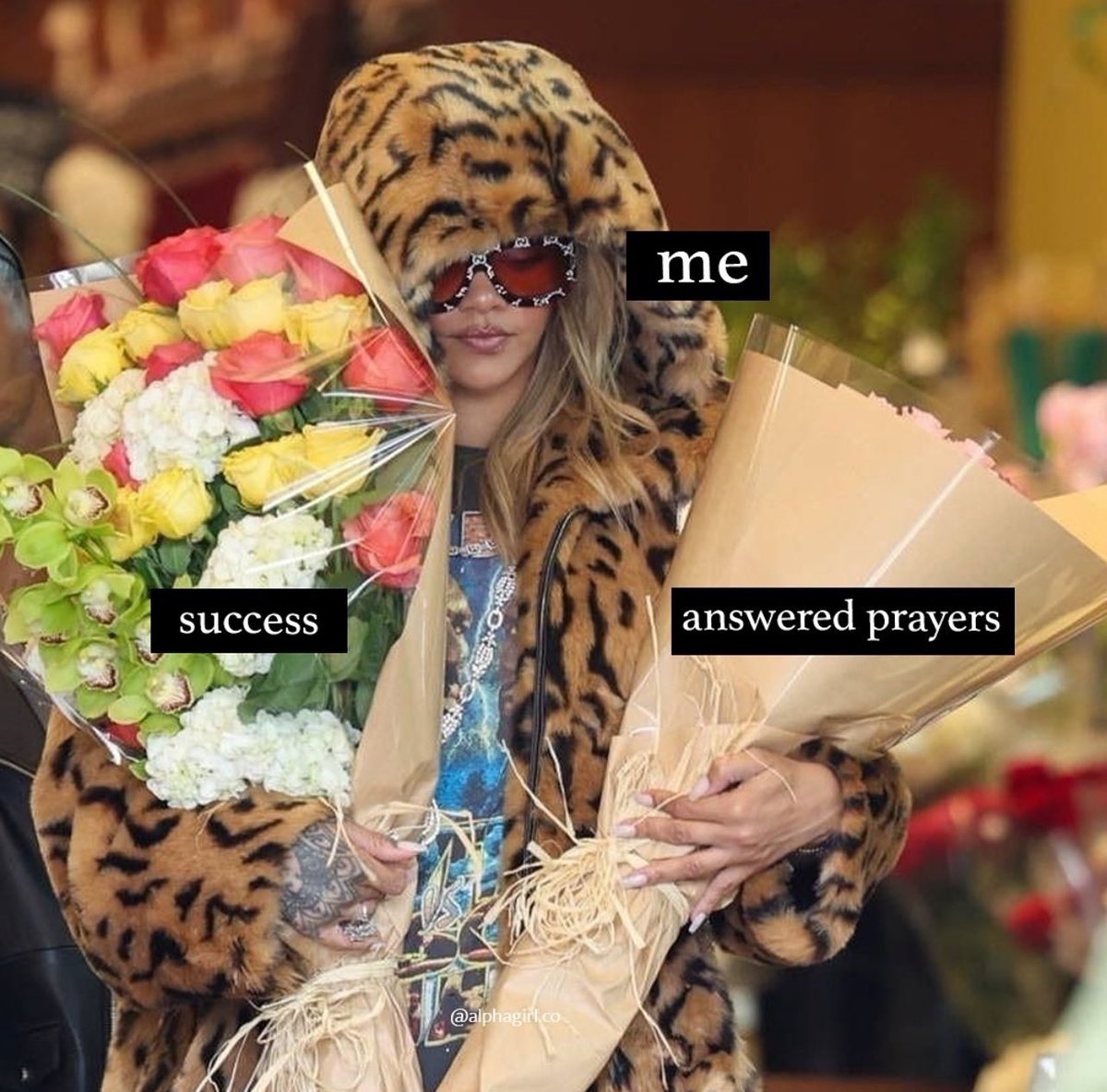 Constant battle of ME vs. ME! (@liketajmahal) on Twitter photo 