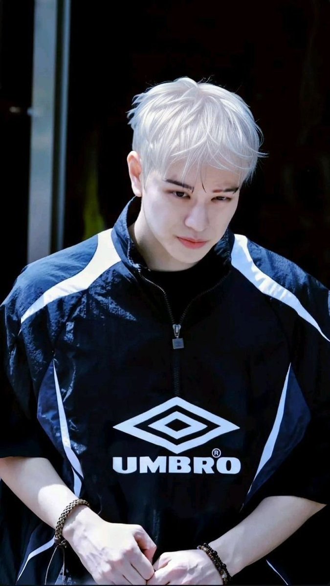 ⋆.˚ ☾⭒.˚ tweet media