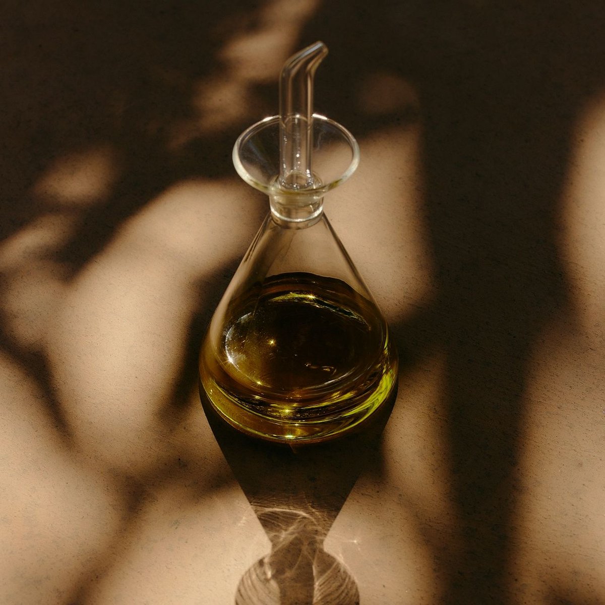 KentStCellars's tweet image. Elevate your dishes with the smooth, pure taste of Platana Extra Virgin Olive Oil. 🌿 Perfect for salads, veggies, or just dipping with bread. Taste the Mediterranean in every drop. #PlatanaOliveOil #MediterraneanFlavours #OliveOilLovers #KentStreetCellars
l8r.it/aOIT