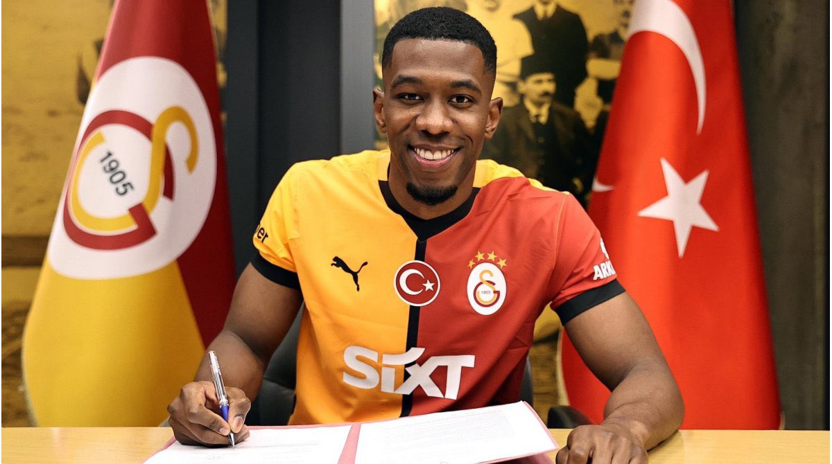 Bekir Özten (@woldevold) on Twitter photo Halı sahaya bile çağırmayacağımız adama 8 milyon Euro verdiniz. Emeği geçenlerin ABV
<a href="/GalatasaraySK/">Galatasaray SK</a> Halı sahaya bile çağırmayacağımız adama 8 milyon Euro verdiniz. Emeği geçenlerin ABV
<a href="/GalatasaraySK/">Galatasaray SK</a>