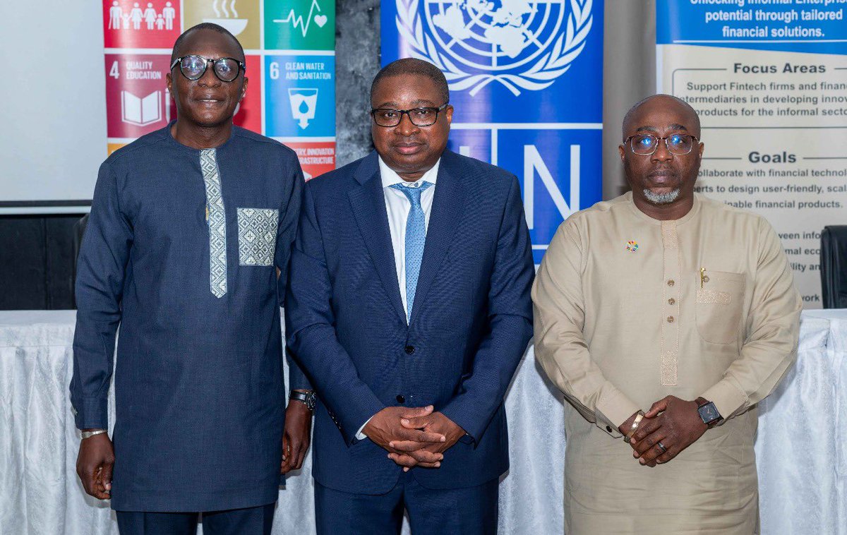 FredAmpiah's tweet photo. "Extending financial services to 🇸🇱’s informal economy is crucial for sustainable economic growth."
I joined the Governor of the Bank of Sierra Leone , MTI & key partners at #BlendedFinance Match-Making event linking innovative ways 2 connect informal businesses w/ funding opportunities. #UnlockAccess to 💸 @UNDPAfrica @UNDPSierraLeone @ahunnaeziakonwa .
