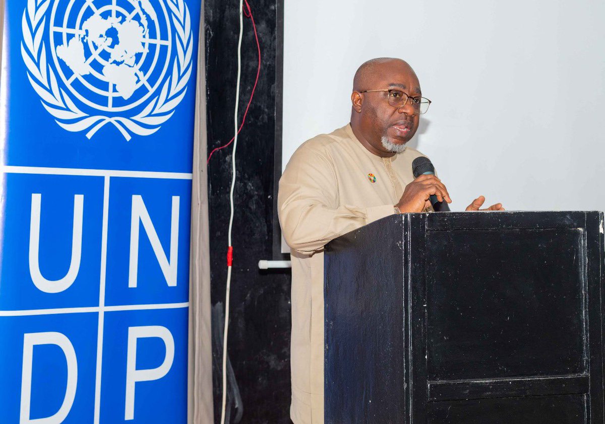 FredAmpiah's tweet photo. "Extending financial services to 🇸🇱’s informal economy is crucial for sustainable economic growth."
I joined the Governor of the Bank of Sierra Leone , MTI & key partners at #BlendedFinance Match-Making event linking innovative ways 2 connect informal businesses w/ funding opportunities. #UnlockAccess to 💸 @UNDPAfrica @UNDPSierraLeone @ahunnaeziakonwa .