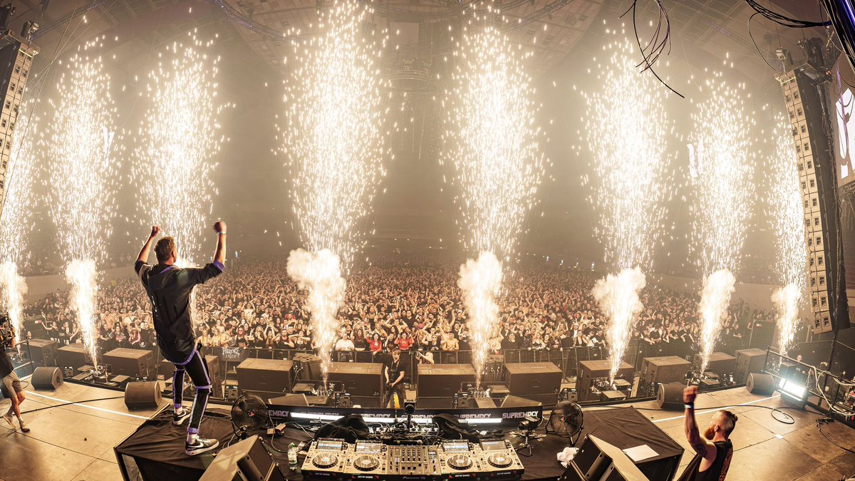 26 TRACKS. 30 MIN. 1 SET. ENTER THE MASHUP MAYHEM. FULL SUPREMACY SET LIVE NOW.

YT: youtu.be/o0mxQvXl3bY?si…
SC: on.soundcloud.com/t2TTgYaFD5UEGx…