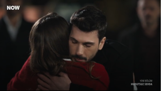 I love when he closes his eyes while hugging her 🥹❤️‍🩹
#Hudutsuzsevda • #HalZey