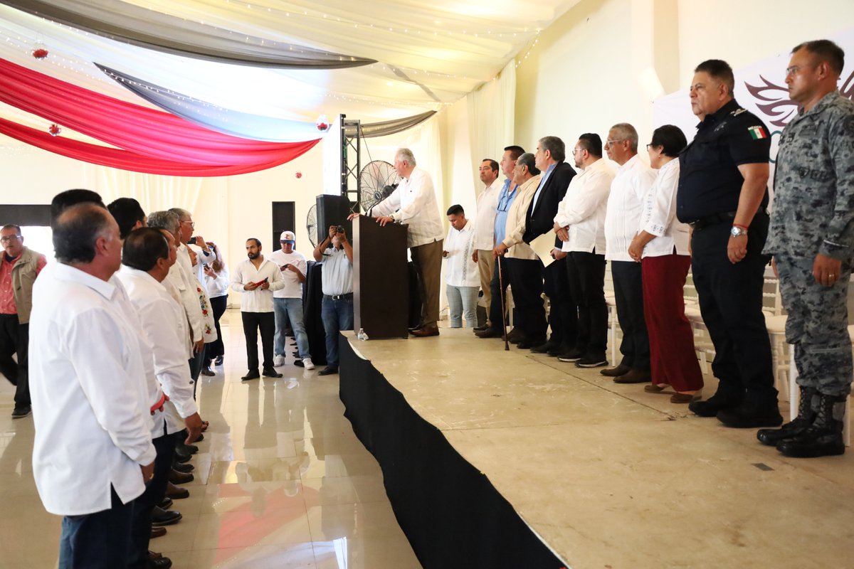 EliasDipR's tweet photo. Asamblea de Transportistas de Carga del estado de Chiapas
#Conatram #Chiapas https://t.co/Oz0gNicmoX