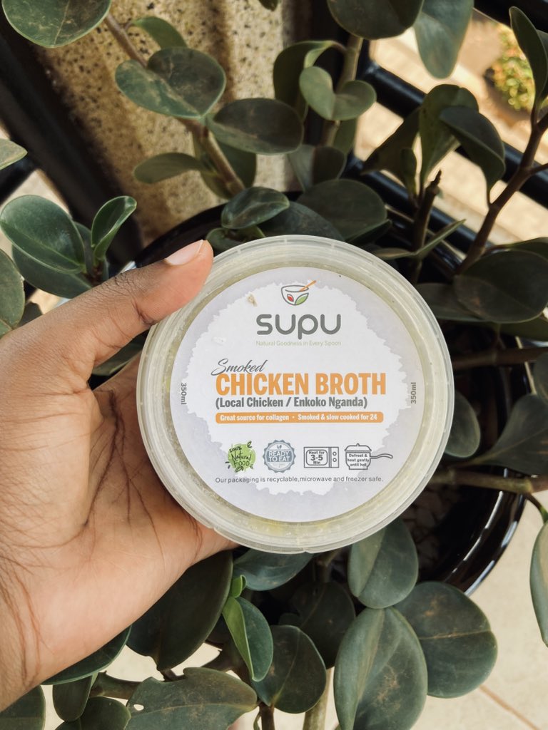 Rich in collagen and amino acids, essential for joint health, aids in digestion, and promotes a healthy gut.
Provides essential minerals like calcium, magnesium, and phosphorus, which contribute to bone strength and density.
Contains gelatin, good for hair&amp;nails