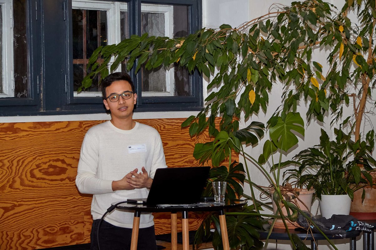 Flutter Prague 🇨🇿🍻 (@flutterprague) on Twitter photo Time for <a href="/MarcosJSevilla/">Marcos Sevilla 🦄💙</a> to bring home the gold! ⚜️
His #FlutterPrague Meetup talk about simplifying golden tests with the Alchemist starts now. 🚦
#netglade #dart #meetup Time for <a href="/MarcosJSevilla/">Marcos Sevilla 🦄💙</a> to bring home the gold! ⚜️
His #FlutterPrague Meetup talk about simplifying golden tests with the Alchemist starts now. 🚦
#netglade #dart #meetup
