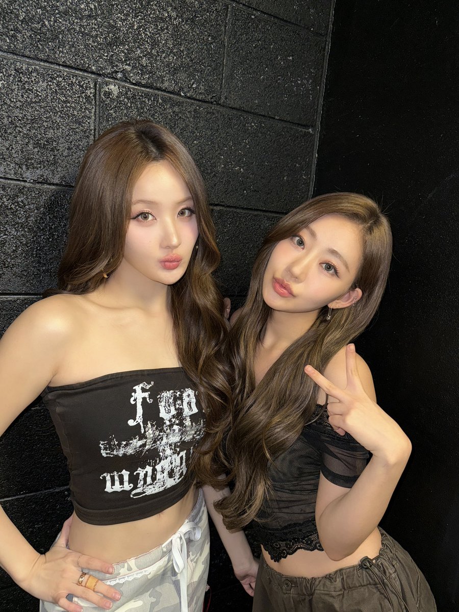 KISSOFLIFE_S2's tweet photo. [K-LIP] Milan KISSY!🇮🇹 Excited to make some amazing memories with you tonight! Please look forward to our performance🎤

#KISSOFLIFE #키스오브라이프 #KIOF #KISSROAD #KISSROADinEU2025 https://t.co/kU8eUGHECk