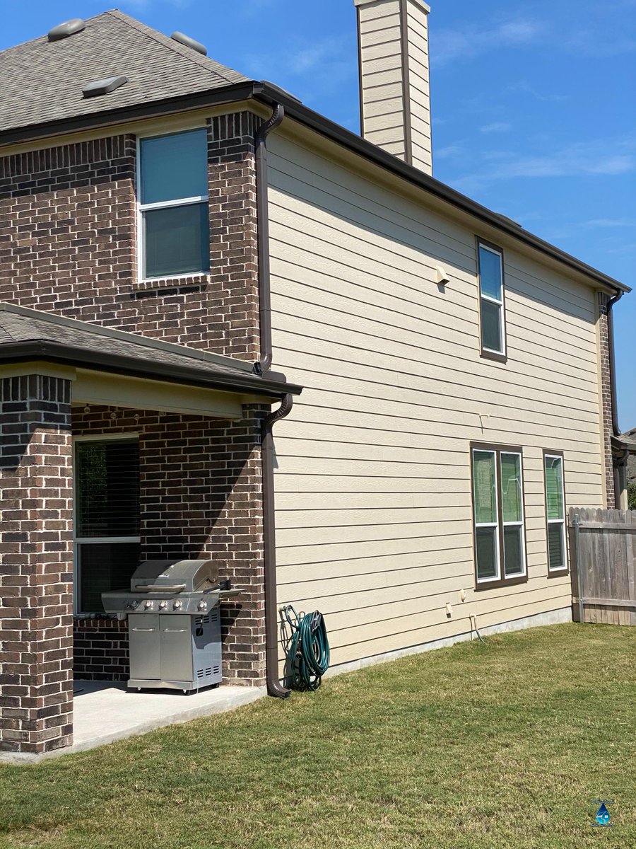 _seamlessgutter's tweet photo. 💧✨ Another stunning installation complete! Our team just added 6-inch gutters and 3x4 downspouts to this beautiful home. Ready to enhance your home's protection? 🌧️ Call us today for your FREE consultation! #GutterGoals #HomeImprovement #PeaceOfMind
5...
https://t.co/9yAwP26JWU https://t.co/IUlSimaErW