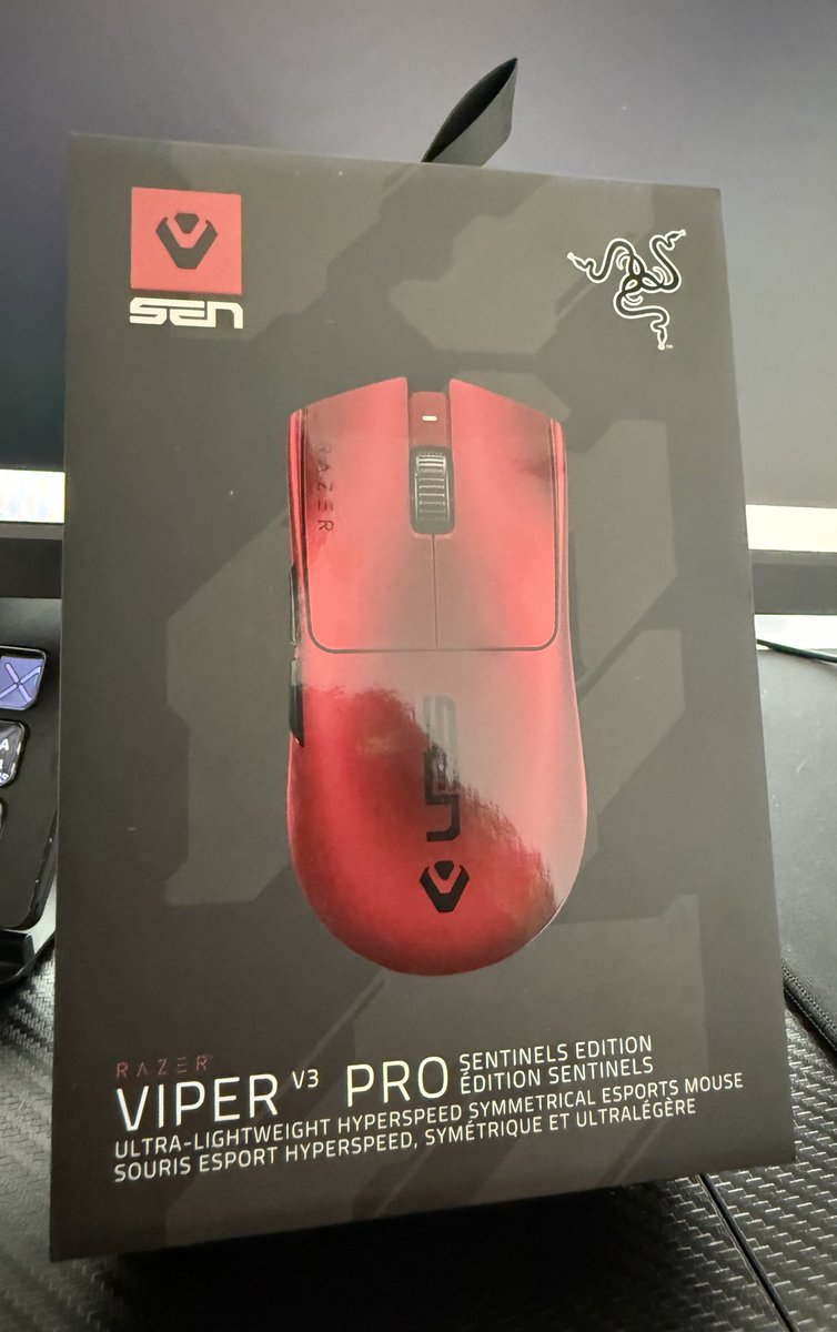 W mouse, thank you <a href="/SparkR6S/">Martin</a> <a href="/TeamRazer/">Team RΛZΞR</a>