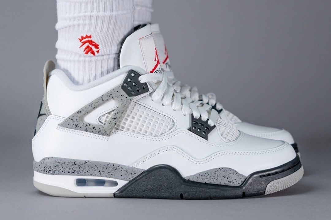 JustFreshKicks's tweet photo. The Air Jordan 4 OG "White Cement" Releases May 24th 🐘 https://t.co/497xe8Nz8J https://t.co/azTkbFdktM