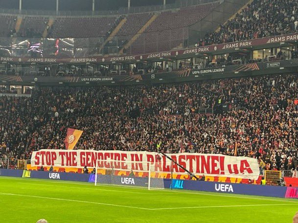 Uluslararası bir maçta “Filistin Soykırımını Durdurun” diye haykırmak herkesin harcı değil.

Galatasaray taraftarına Helal Olsun!

 #AZvGS