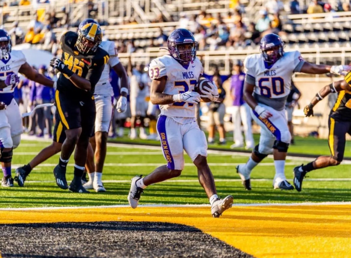 David Hernandez JUCO OLINEMAN (@david_5055) on Twitter photo Iβm blessed to receive a D2 offer from <a href="/MilesCollege/">MilesCollege</a>
<a href="/JUCOFFrenzy/">JUCO Football Frenzy</a> <a href="/CoachDonerson/">Keith Donerson</a> <a href="/CoachChavis__/">Jack Chavis</a> <a href="/BigSmitty71/">Andre Smith</a> Iβm blessed to receive a D2 offer from <a href="/MilesCollege/">MilesCollege</a>
<a href="/JUCOFFrenzy/">JUCO Football Frenzy</a> <a href="/CoachDonerson/">Keith Donerson</a> <a href="/CoachChavis__/">Jack Chavis</a> <a href="/BigSmitty71/">Andre Smith</a>