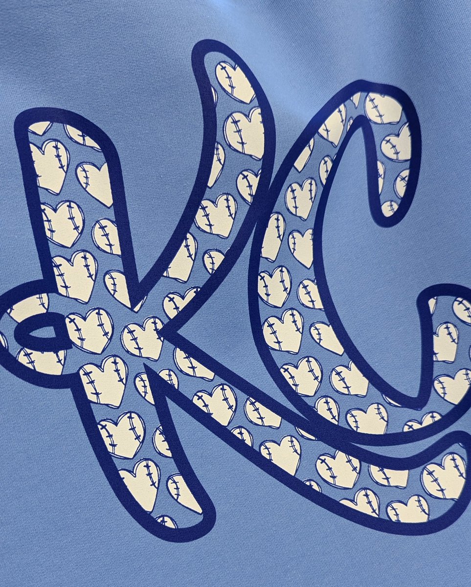 KCSwaggerShop's tweet image. Printing some BLUE for Hallmark today 💙🤍🎉