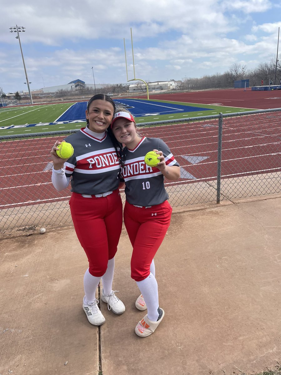 💣 Squad! These two combined for 2 HRs, 5 hits and 8 RBI vs City View on Saturday!