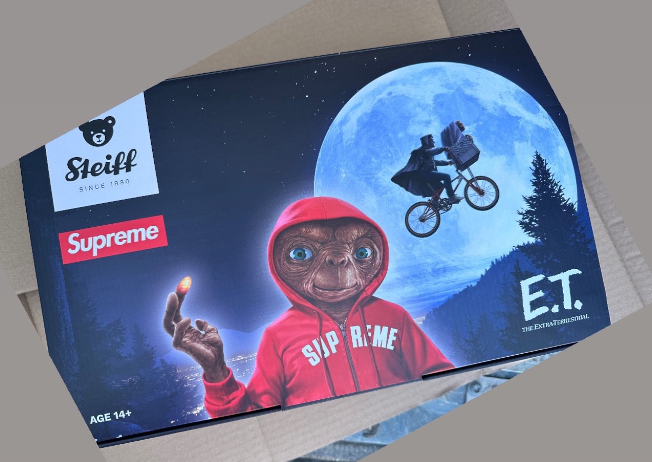 Spring/Summer 2025 Preview – Supreme