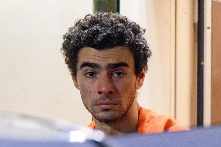 Did you know?🤔💭

The infamous Luigi Mangione has a cousin who plays professional football; Peter Mangione. 

The 23-year old plays for MLS-side FC Cincinnati’s youth team, and made the bench for the first teams season-opener last night😮💥

#Luigimangione #football #soccer