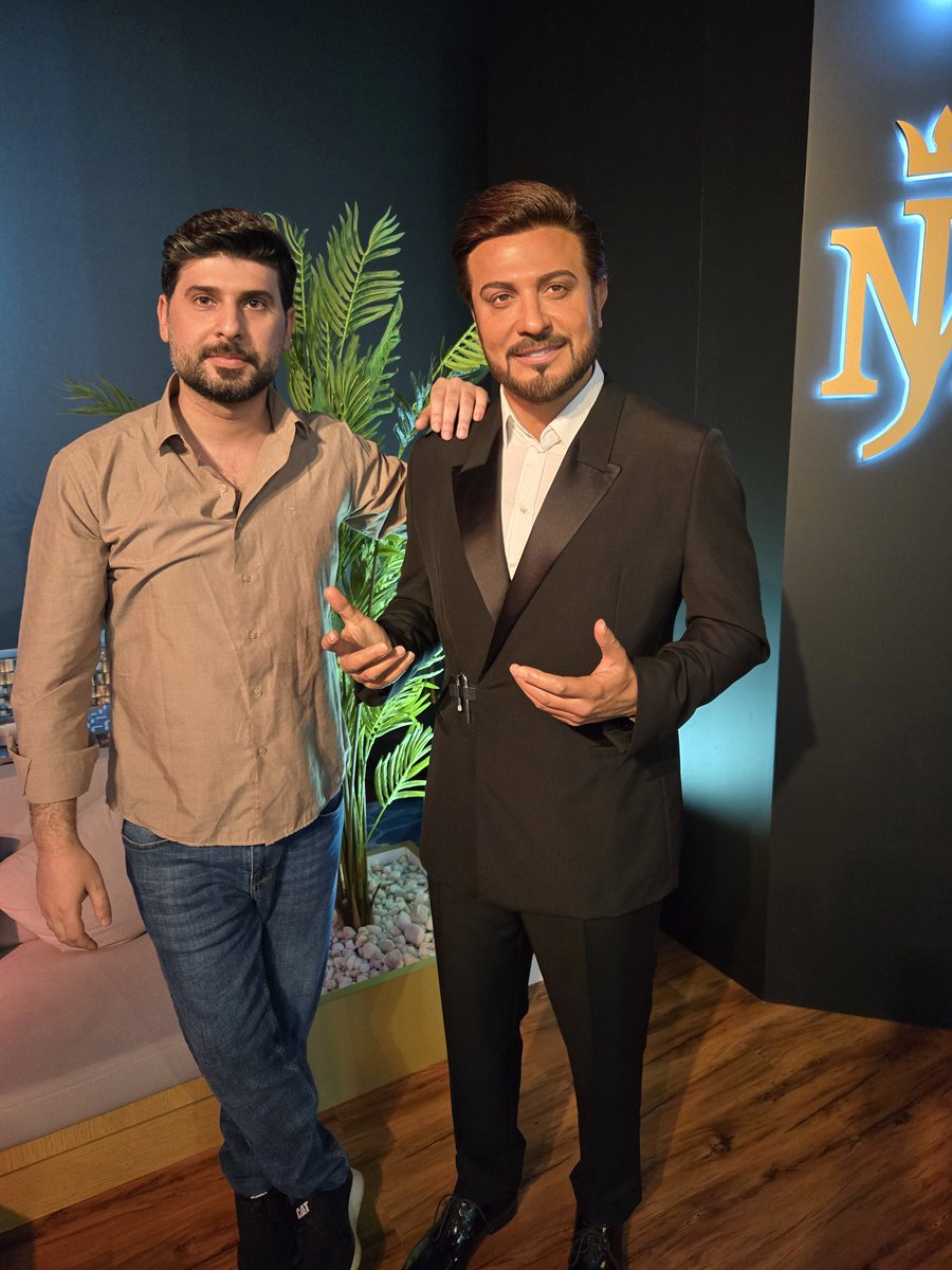 واخيرا شفته بس بالمتحف ادعولي اشوفة بالحقيقة  😅 هذا انا ادمن صفحة اخبار ماجد المهندس  #حمزة_المهندس 
<a href="/majidalmohandis/">ماجد المهندس</a>