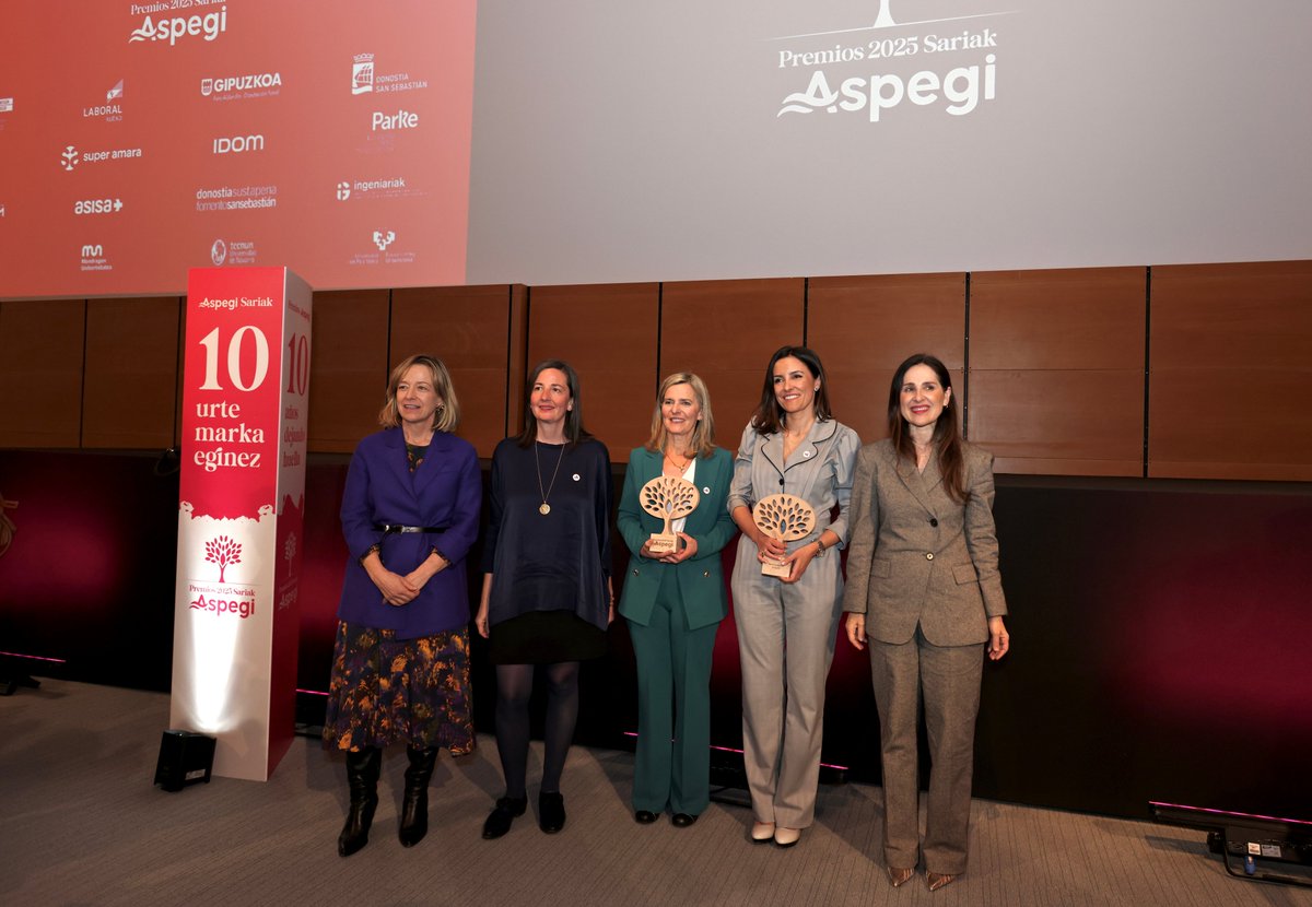 Eusko Legebiltzarreko presidentea 2025 Aspegi sarien banaketan izan da
➡️legebiltzarra.eus/portal/eu/web/…
La presidenta del <a href="/PVasco_EuskoL/">Eusko Legebiltzarra</a>  asiste a la entrega de los premios <a href="/ASPEGI/">ASPEGI</a> 2025
#ScrapAd <a href="/orkestra/">Orkestra - IVC</a> 
➡️legebiltzarra.eus/portal/es/web/…