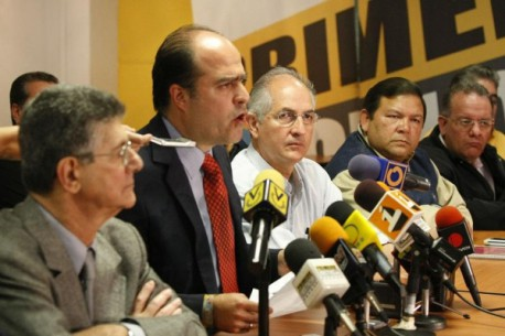 La Razón (@larazon__) on Twitter photo La mayoría de los factores de la MUD son pensionados por sus propias clientelas, que a lo largo de toda #Venezuela claman participar en esas elecciones donde el régimen repartirá cargos I Opinión I Humberto González Briceño larazon.net/2025/02/otra-v… <a href="/humbertotweets/">Repúblico Humberto González</a> La mayoría de los factores de la MUD son pensionados por sus propias clientelas, que a lo largo de toda #Venezuela claman participar en esas elecciones donde el régimen repartirá cargos I Opinión I Humberto González Briceño larazon.net/2025/02/otra-v… <a href="/humbertotweets/">Repúblico Humberto González</a>