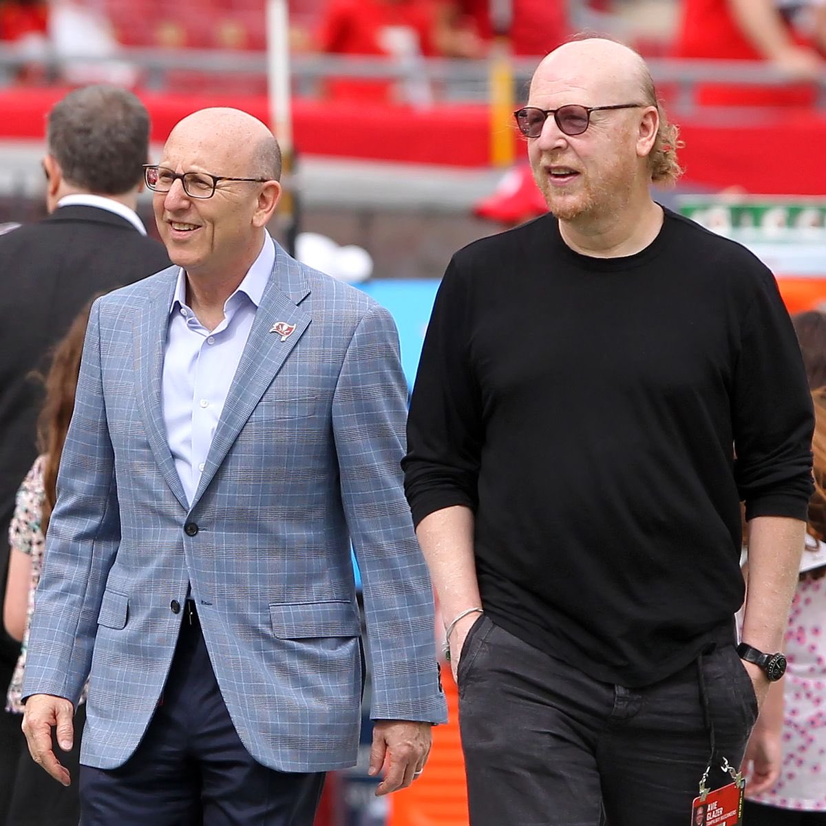 UtdXclusive's tweet photo. The Glazers have NEVER invested a single penny into Manchester United since they completed their takeover in May 2005. [@utdforever7] https://t.co/hLIUySsQd2