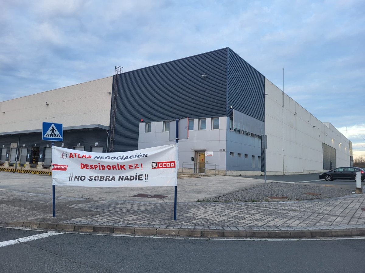 CCOOindustria's tweet image. ⚠️No a los despidos por eliminación del turno de noche en ATLAS - contrata de MERCEDES.
👉🏼Negoziazioa orain! 
👉🏼Kaleratzerik ez!