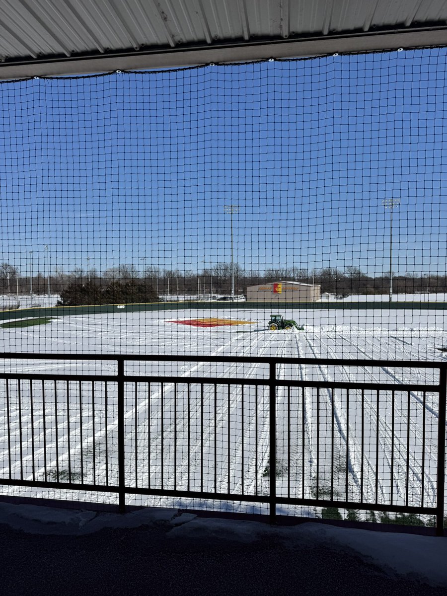 We’ll see everyone Sunday! 

🦍 vs. Emporia State
Al Ortolani Field
Game 1 1:00 p.m.
Game 2 4:00 p.m.