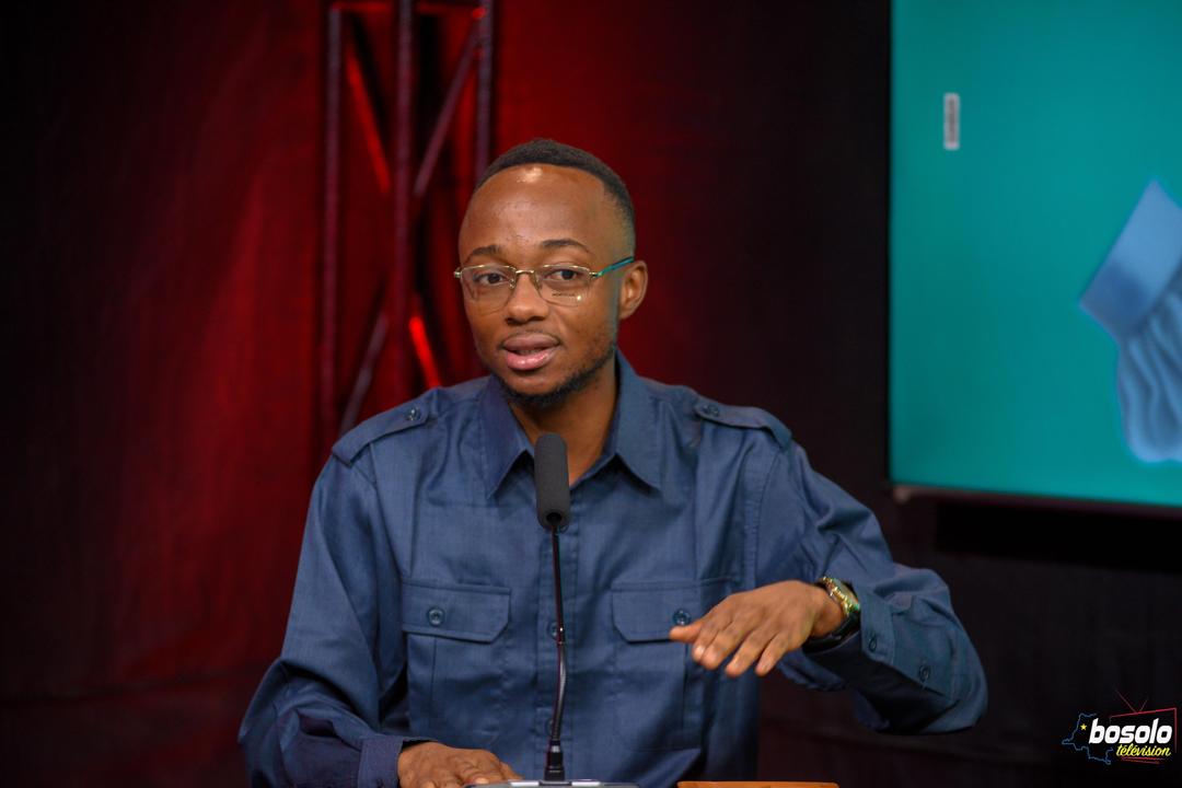 ndaye_dolph's tweet photo. 1ère balade médiatique depuis le retour du Sacerdoce!  
Invité sur le plateau de  Bosolo Télévision par Audrey Bozene, nous avons abordé la question du Patriotisme. Un sujet d'une actualité brûlante et essentiel en cte période où la 🇨🇩 lutte pr garantir son intégrité territoriale https://t.co/WrO4X4CJq1