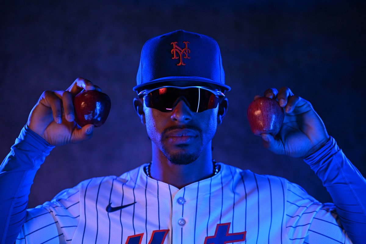 Mets's tweet image. 📸🍎
