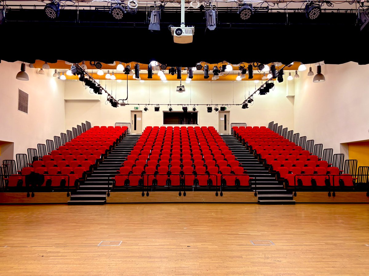 St Cyres Drama, Music, PA & Dance Dept (@stcyresd) on Twitter photo Congratulations to <a href="/CyresYr11/">St Cyres Year 11</a> Drama who completed their unit 2 performances to a visiting examiner after school today. Seven excellent performances and a truly supportive and productive environment. Da iawn pawb 😀🎭 #StCyresChat Congratulations to <a href="/CyresYr11/">St Cyres Year 11</a> Drama who completed their unit 2 performances to a visiting examiner after school today. Seven excellent performances and a truly supportive and productive environment. Da iawn pawb 😀🎭 #StCyresChat