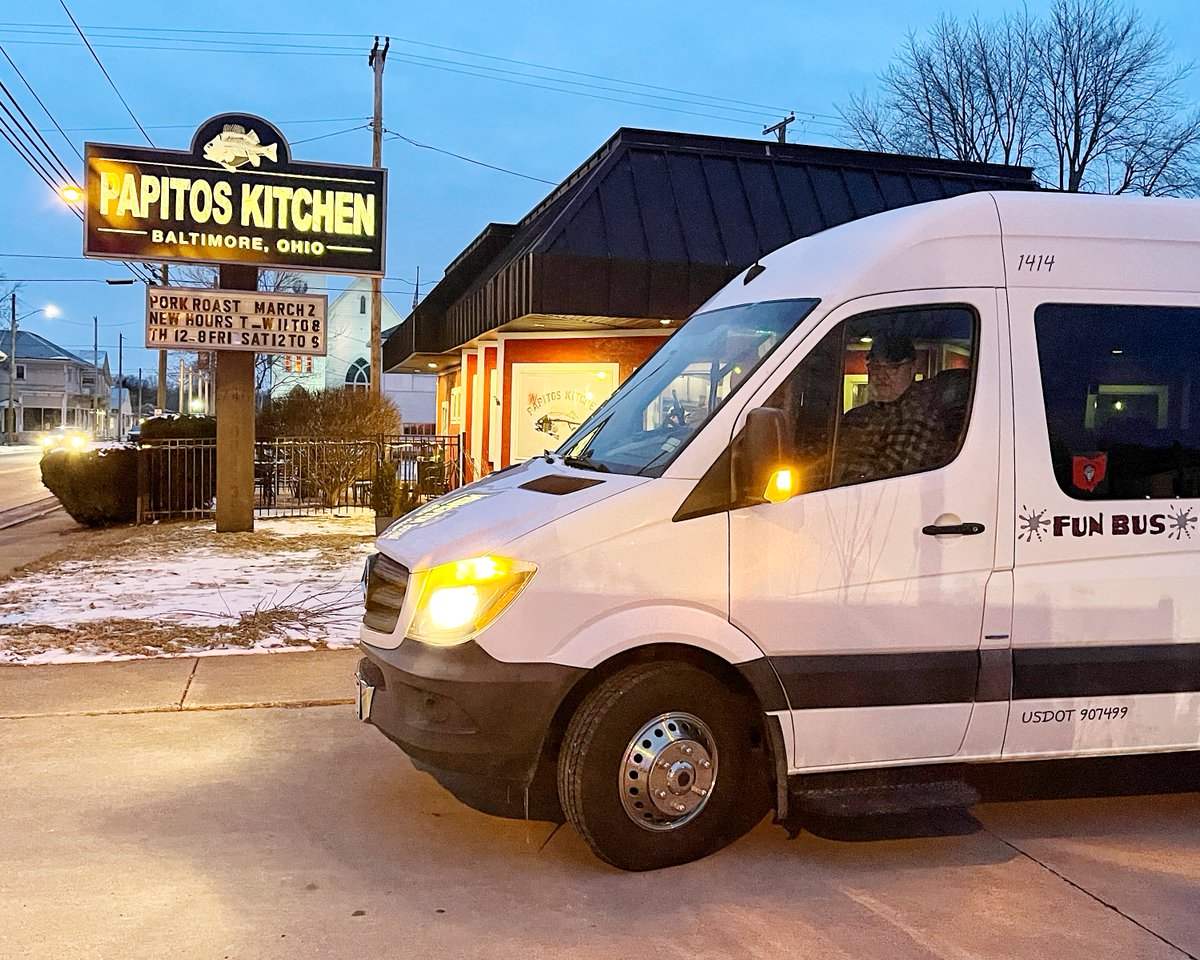 FunBusOH's tweet image. Fun Bus team had a great dinner at Papito's Kitchen Cafe last night in Baltimore, OH with fantastic food and service. Fun Bus believes in supporting local businesses like Papito's and can't wait to return for our next 'Dinner with the Boss' outing! 😋 #eatlocal #LocalBusiness