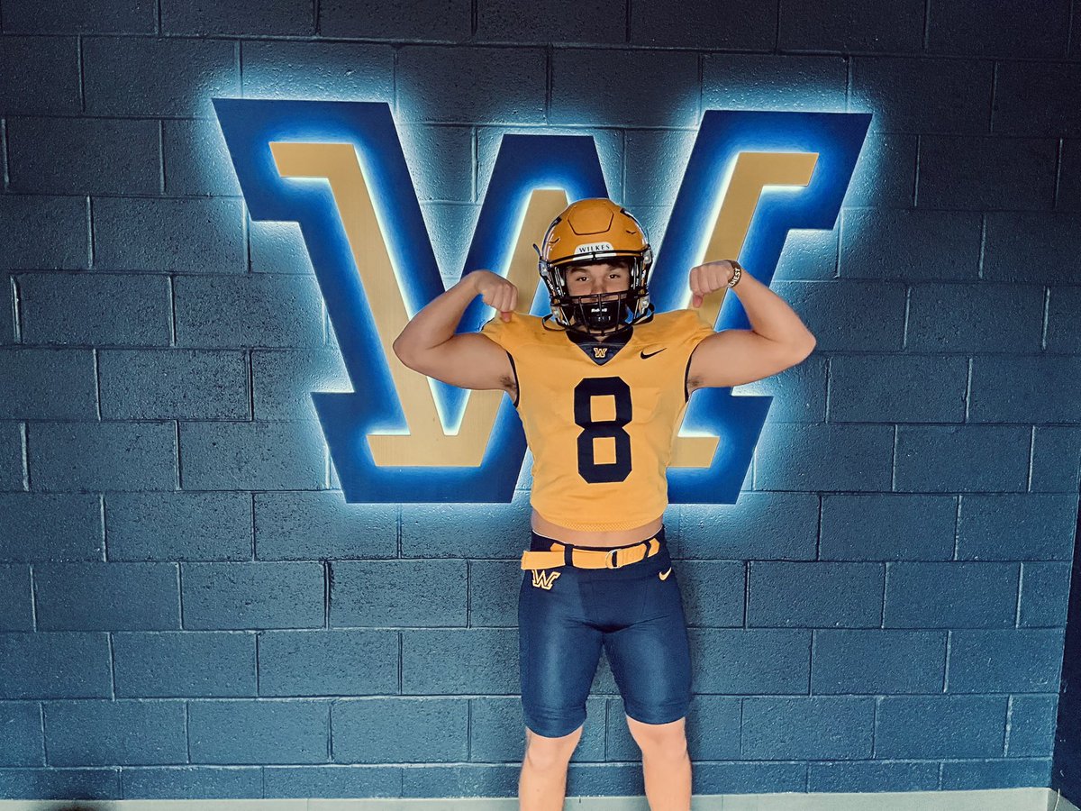 Hunter Johnson tweet media